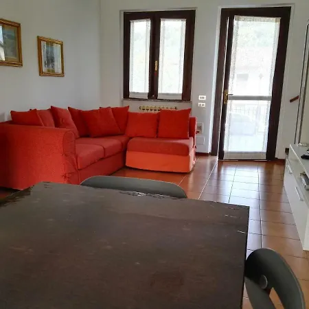 Casa Dina Colico